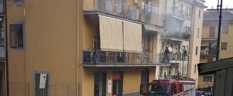 Cava de’ Tirreni: incendio in casa del primo cittadino
