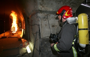 Cava de’ Tirreni, un altro incendio nella galleria S. Lucia dopo la tragedia del 1999