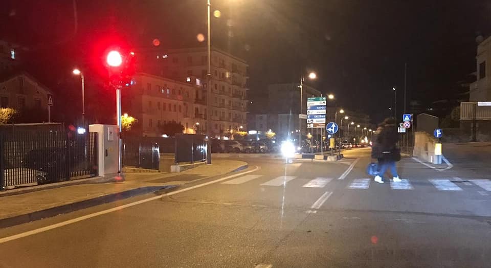 Cava de’ Tirreni: attivati i semafori pedonali