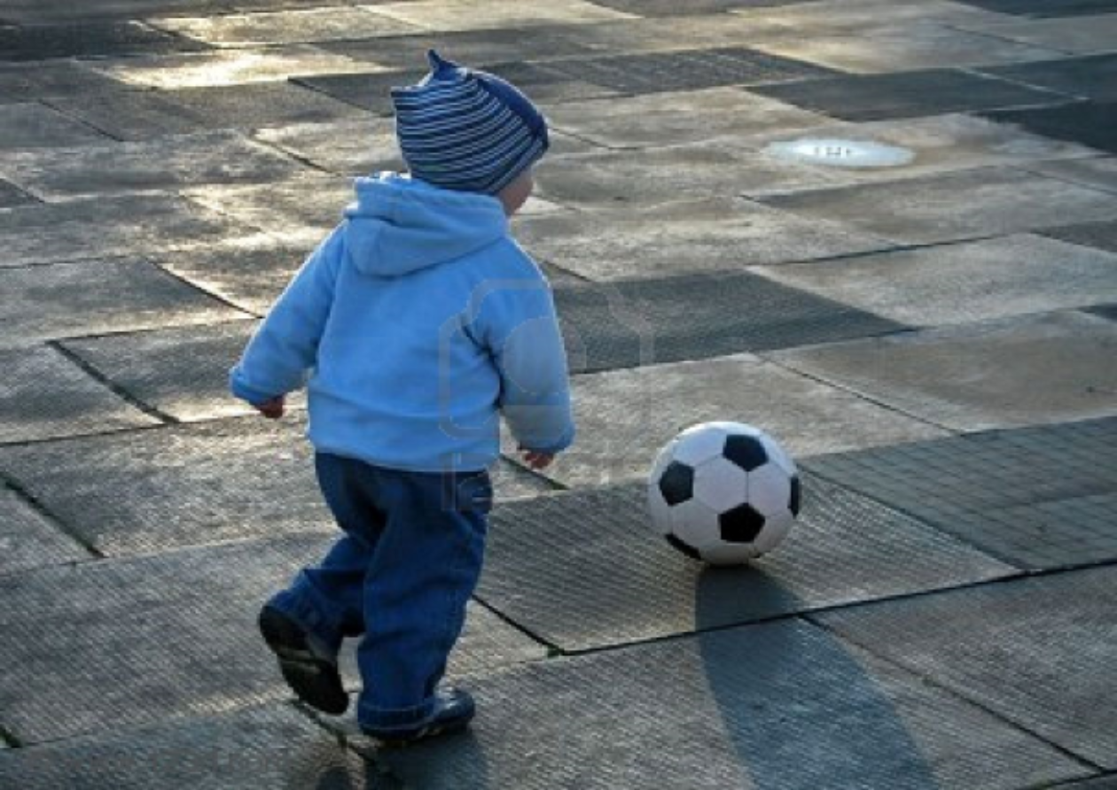 Luciani che non sopportano i bambini che giocano: come mai?